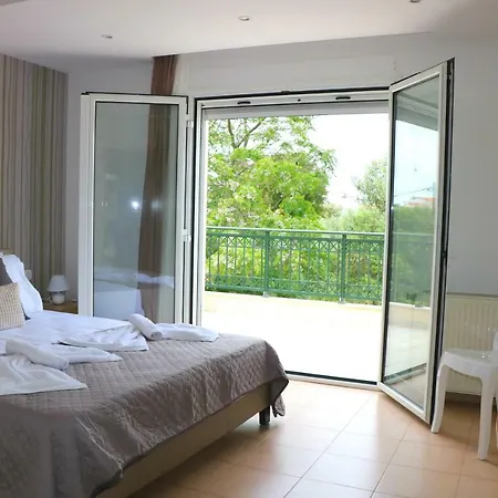 Ialysos, Fully Equipped, Detached, 6pers. 5min Beach 度假居