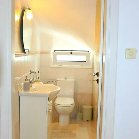 Ialysos, Fully Equipped, Detached, 6pers. 5min Beach 度假居 伊利索斯