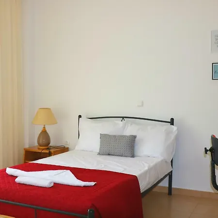 Ialysos, Fully Equipped, Detached, 6pers. 5min Beach 度假居