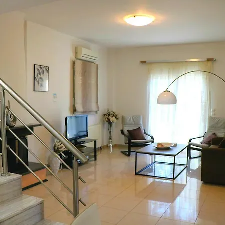 Ialysos, Fully Equipped, Detached, 6pers. 5min Beach 度假居 *