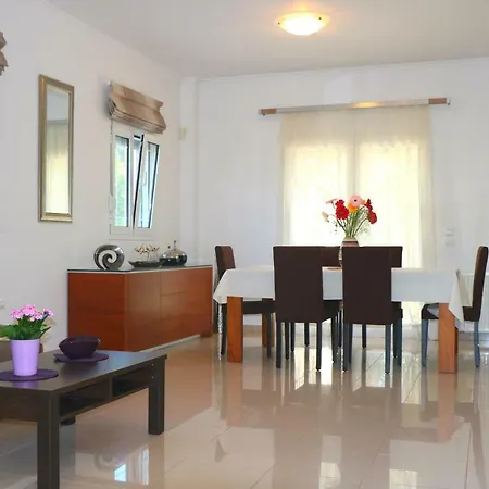 Ialysos, Fully Equipped, Detached, 6pers. 5min Beach